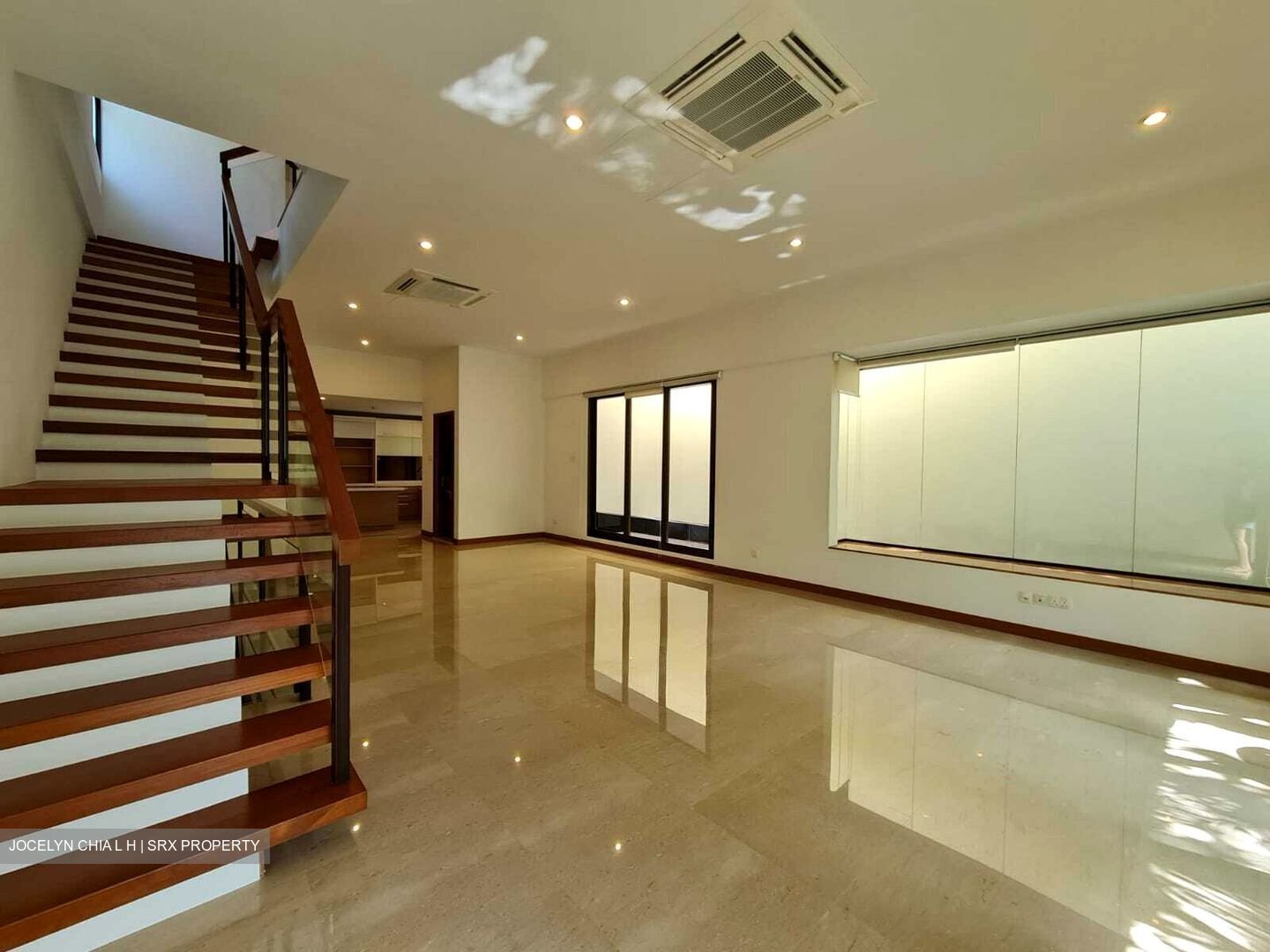 Lornie Road (D11), Terrace #426048071